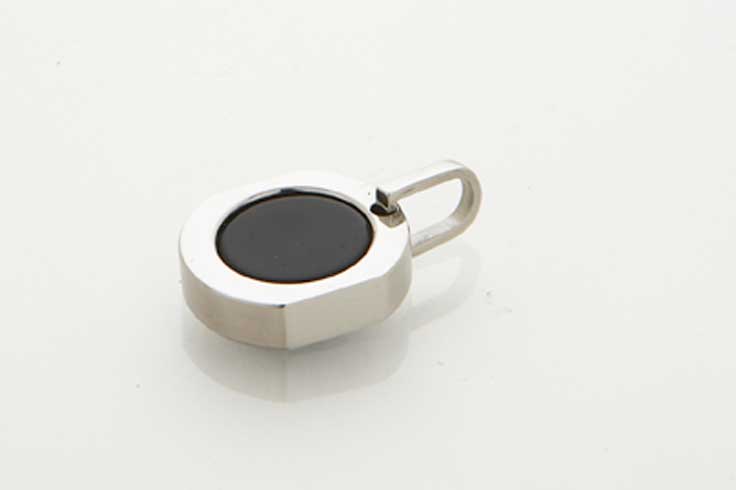 Polished Stainless Steel & Onyx Round Pendant on Chain