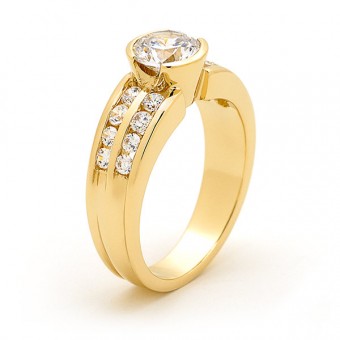 White Diamond Round Ring in 18ct Yellow Gold