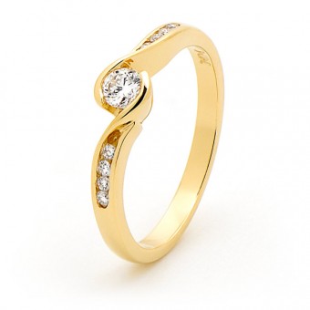White Diamond Round Ring in 9ct Yellow Gold